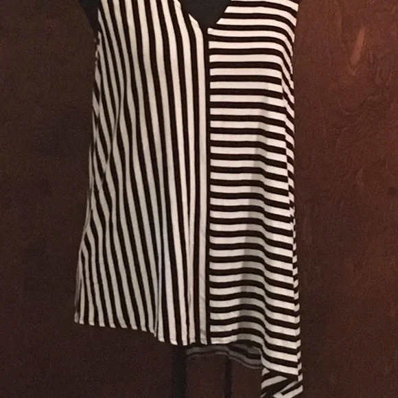 Vince Camuto Striped Top - Picture 2 of 7